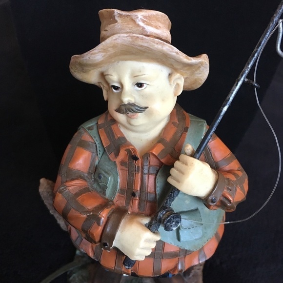 VINTAGE Fisherman Figurine - Picture 4 of 13